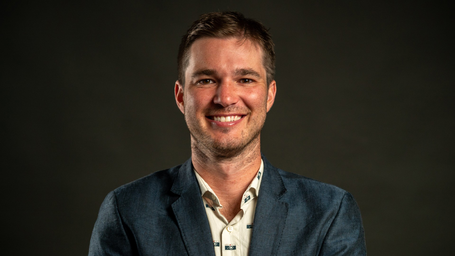 Color portrait of Orly Israel