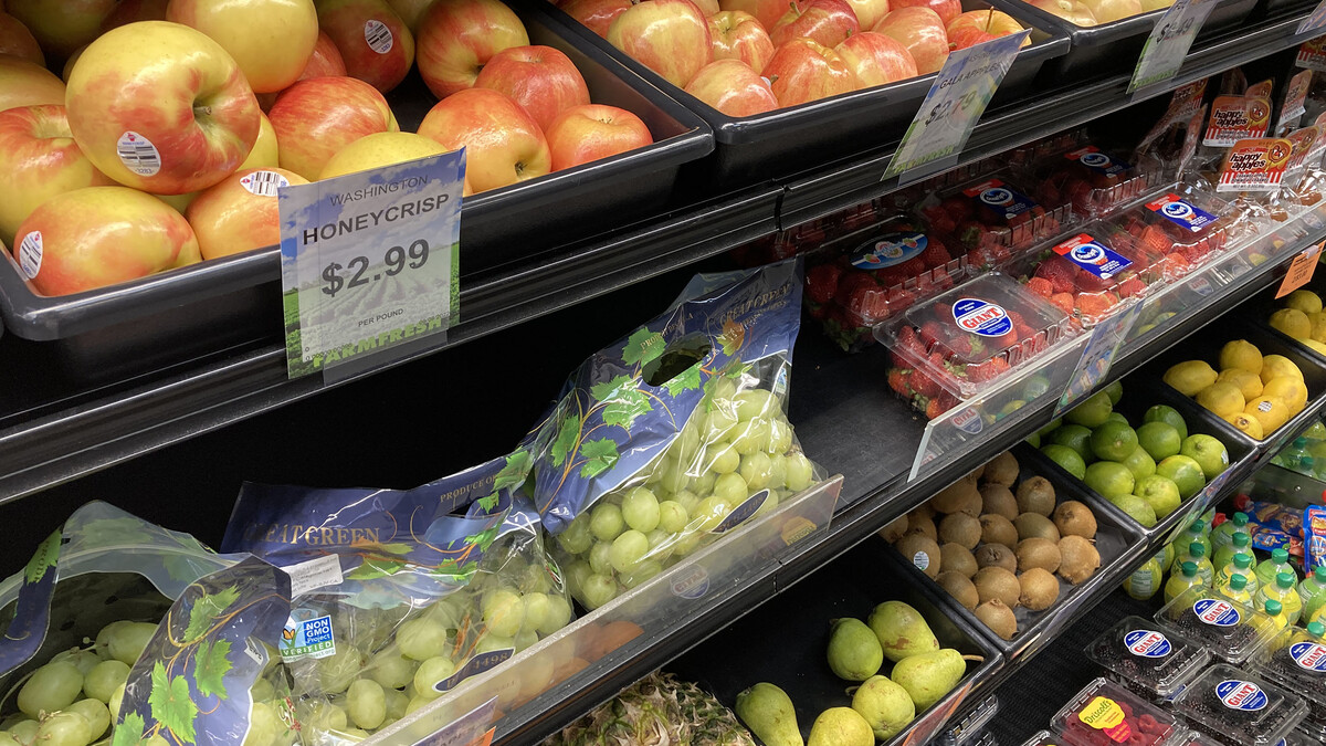 fresh produce in grocery store