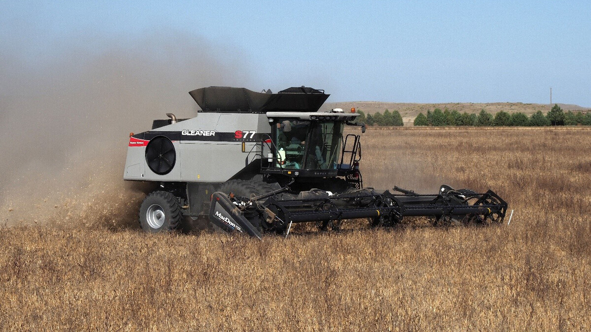 Nebraks Extension On-Farm Research dry bean plot harvest