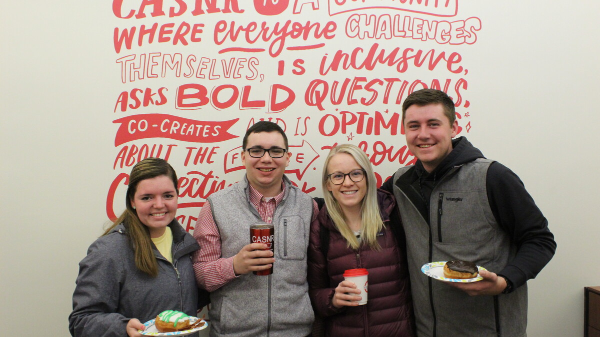 CASNR Students with donuts and coffee