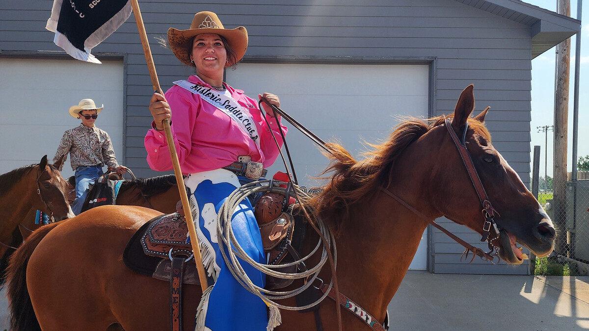 Memphis Erdman on her horse Cash