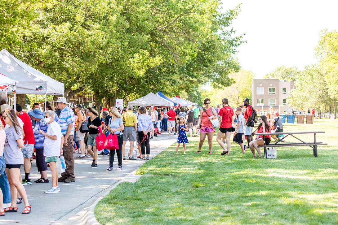 East Campus Discovery Days and Farmer’s Market