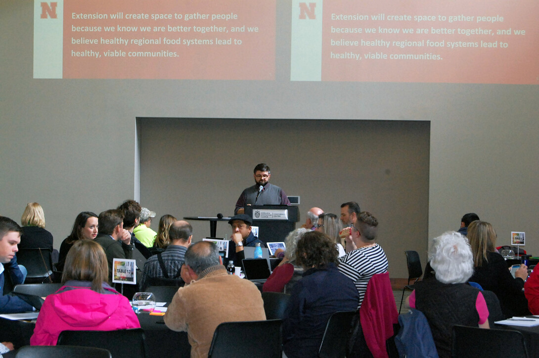 John Porter presenting at the Nebraska Regional Food Systems Summit