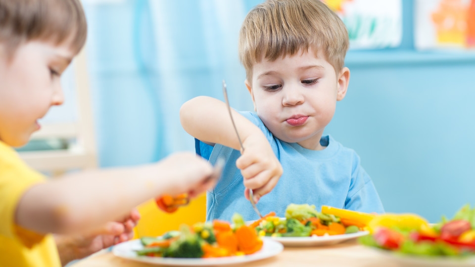 Study: Children Asked to Make Healthy-Eating Posters for Their Schools